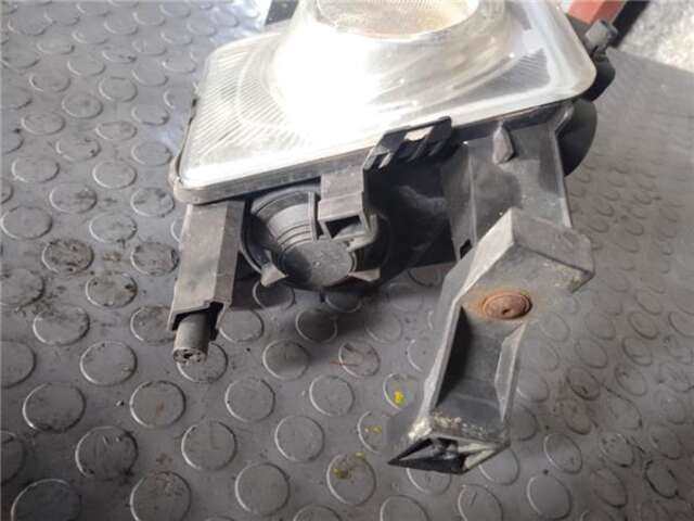 Foto 2ª: Faro Antiniebla Delantero Izquierdo Opel Zafira 1.9 ENJOY [1.9 LTR. - 110 KW 16V CDTI CAT (Z 19 DTH - LRD)]
