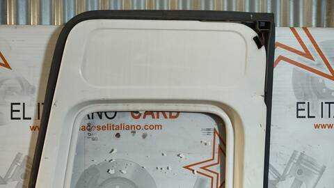 Foto 3ª: Puerta Trasera Derecha Ford Transit FT 100 LARGO 80CV 59KW CAJA CERRADA [D/4DA] (1985)