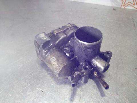 Foto 4ª: Caja Mariposa Volkswagen Polo CONCEPTLINE BERLINA 60CV 44KW [AUD] (2001)