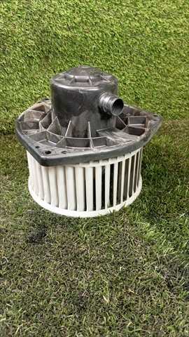 Foto 3ª: Ventilador de Calefacción Nissan Navara 2.5 TD D22 133CV 4X4 [YD25] (2005)