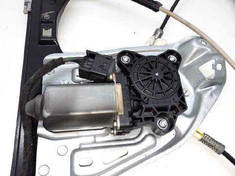 Foto 2ª: Elevalunas Eléctrico Delantero Derecho Mercedes Clase C 160 2.0 COMPRESOR CAT BERLINA 163CV 120KW [111955] (2002)