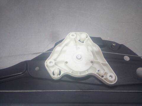 Foto 4ª: Elevalunas Manual Trasero Izquierdo Mercedes Clase E 180 E 220 CDI 211.006) BERLINA 150CV 110KW