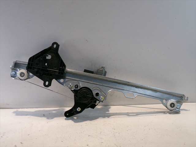 Foto 2ª: Elevalunas Eléctrico Delantero Derecho Dacia Duster 1.2 G 2024- [H5FA6] (2025)