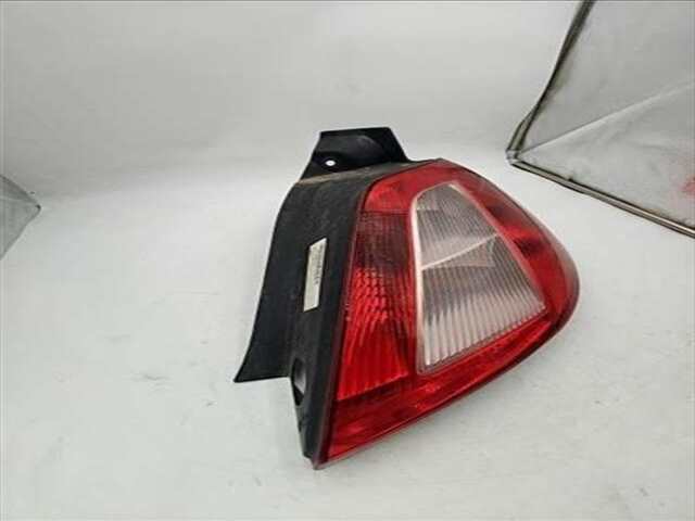 Foto 2ª: Piloto Trasero Derecho Renault Megane 1.5 CONFORT EXPRESSION [1.5 LTR. - 74 KW DCI DIESEL] II BERLINA 5P (10.2002-_) [K9K-728]