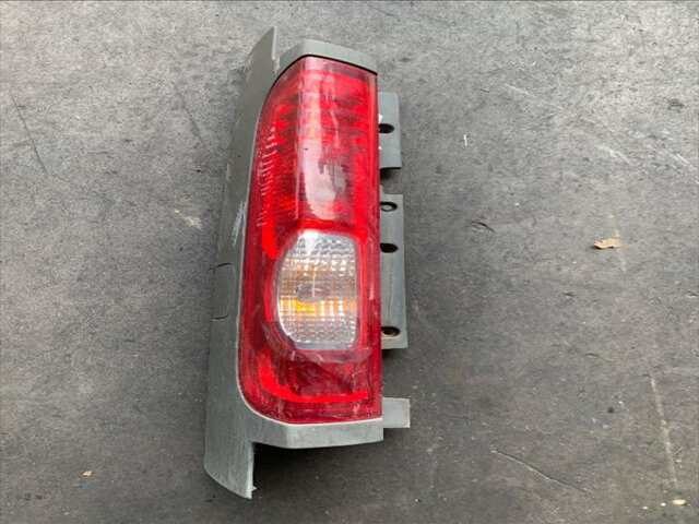 Piloto Trasero Izquierdo Nissan Primastar 2.0 DCI 115CV 0CV