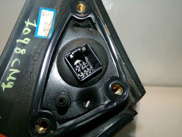 Foto 4ª: Retrovisor Derecho Hyundai Elantra 2.0 CRDI 2000-2003 [D4EA] (2003)