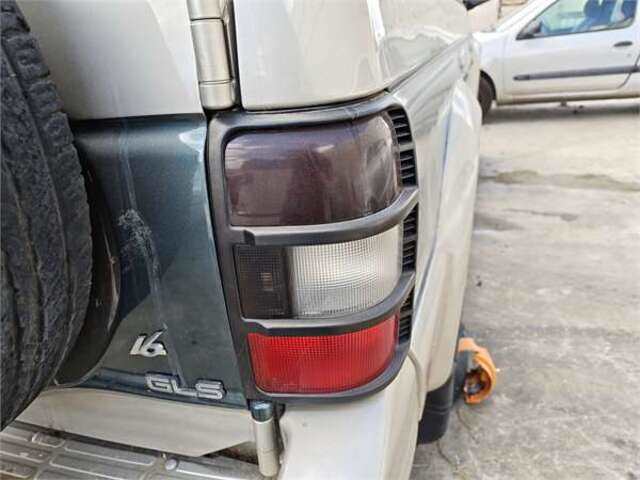 Piloto Trasero Derecho Mitsubishi Montero SIN PAPELES