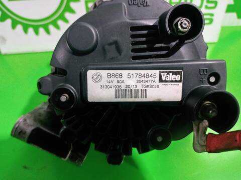 Foto 2ª: Alternador Fiat Punto 1.3 16V JTD CAT 75CV [D/ 199A9000] (2009)
