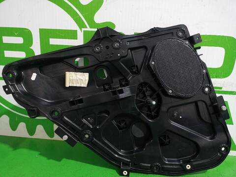 Foto 3ª: Elevalunas Manual Trasero Izquierdo Ford Fiesta AMBIENTE 68CV (2001)