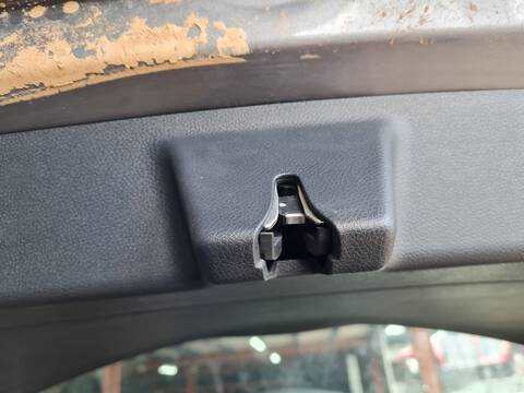 Cerradura Maletero Portón Mercedes Clase G 230 GLA 200 CDI 156.908) 136CV 100KW