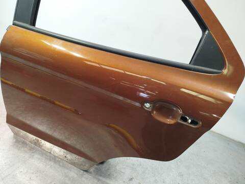 Foto 3ª: Puerta Trasera Izquierda Ford Ka 1.2 TI-VCT 85CV 63KW [YSKD,YSKE] (2019)