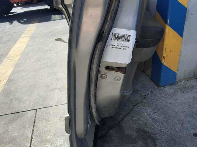 Foto 2ª: Puerta Delantera Izquierda Nissan X-Trail 2.2 DCI136CV 0CV T30 DESDE 06/2001 HASTA 01/2013 [YD22] (2005)