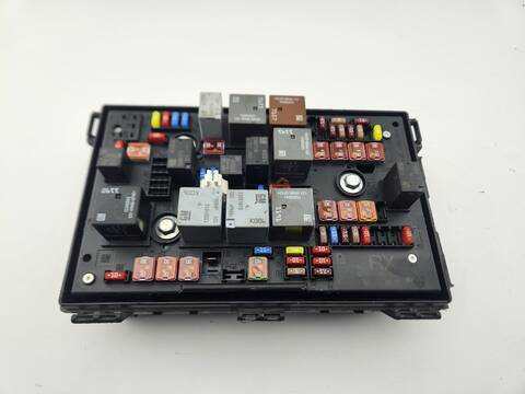 Caja Reles Fusibles Opel Astra SPORTIVE 110CV 81KW