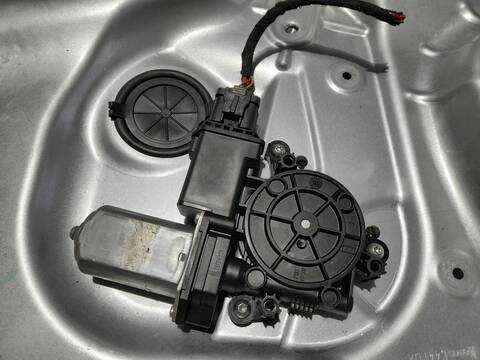 Foto 3ª: Elevalunas Eléctrico Delantero Derecho Alfa Romeo Giulietta 1.6 JTDM CAT 105CV 77KW [940A3000] (2013)