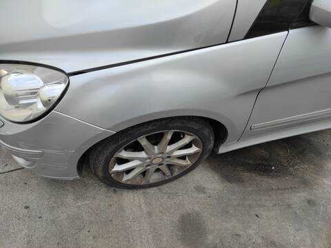 Aleta Delantera Izquierda Mercedes Clase B 150 640941
