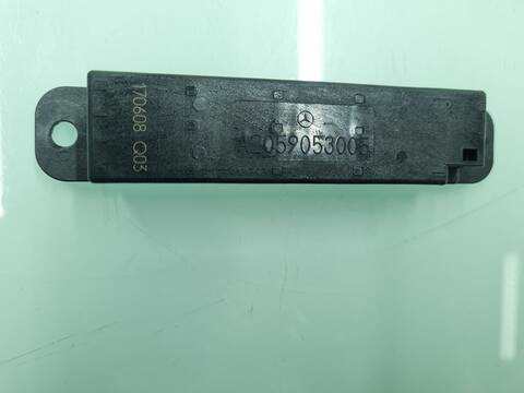 Foto 3ª: Antena Mercedes Clase A 140 A 45 AMG 4-MATIC 176.052) 381CV 280KW [133980] (2017)