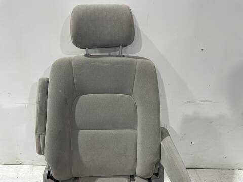 Foto 3ª: Asientos Traseros Kia Carnival 2.9 CRDI LX 144CV 106KW [J3] (2004)