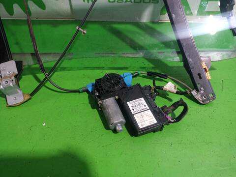 Foto 3ª: Elevalunas Eléctrico Delantero Izquierdo Audi A4 2.5 TDI 120KW) BERLINA 163CV (2004)