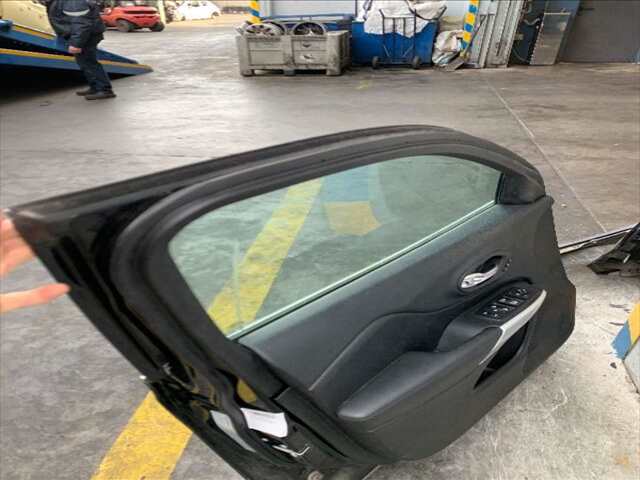 Foto 2ª: Puerta Delantera Izquierda Jeep Cherokee 2.2 CRDI200CV [LAU61 (EBV)] (2018)