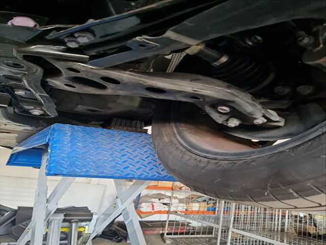 Brazo Suspension Delantero Izquierdo Toyota CHR 2.0 HYBRID MAXH21L) 150CV 111KW