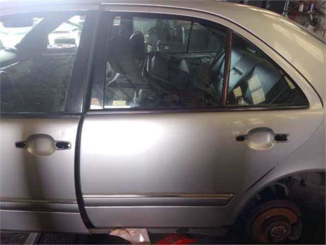 Puerta Trasera Izquierda Mercedes Clase E 180 2.9 290 TURBODIESEL (210.017) [2.9 LTR. - 95 KW TURBODIESEL CAT]