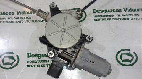 Foto 3ª: Elevalunas Manual Trasero Izquierdo Honda Accord 2.2 CTDI BERLINA 140CV 103KW [N22A1] (2005)