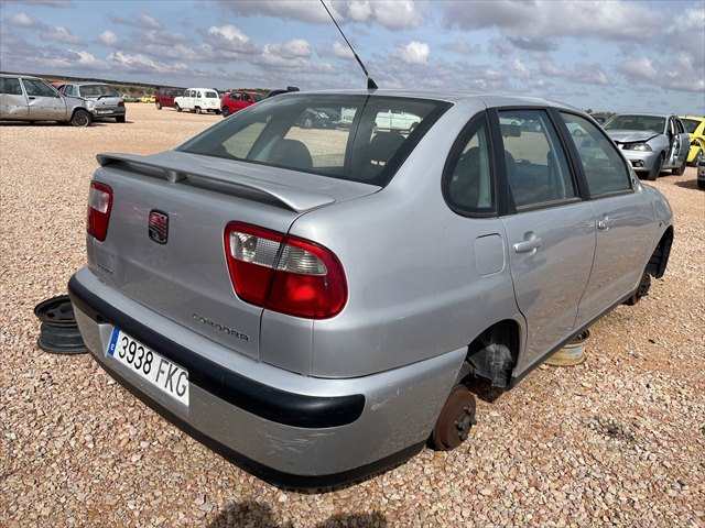Foto 3ª: Paragolpes Trasero Seat Cordoba 1.4 G 60cv [AKK] (1999)