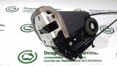Cerradura Puerta Trasera Izquierda Toyota Yaris BLUE 87CV 64KW