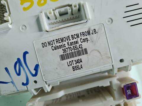 Foto 4ª: Caja Reles Fusibles Suzuki SX4 2.0 DDIS TD 135CV 99KW [D20AA] (2013)