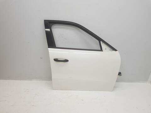 Foto 1ª: Puerta Delantera Derecha Citroen C3 VERSION INDEFINIDA (2016)