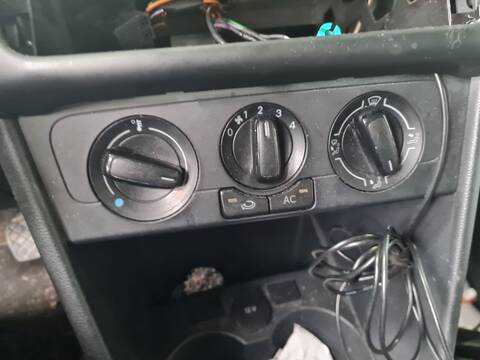 Mando Calefacción A. A. Volkswagen Polo ADVANCE 90CV 66KW
