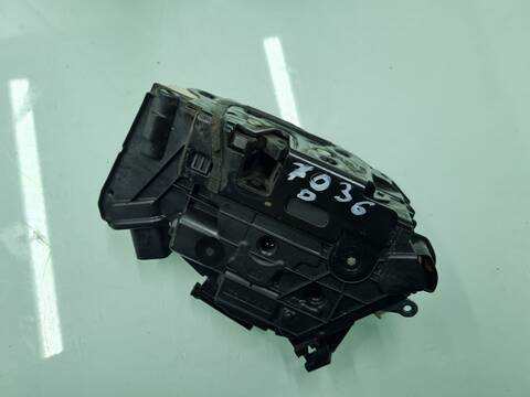 Cerradura Puerta Delantera Derecha Volkswagen Scirocco 2.0 TDI 103KW) 140CV