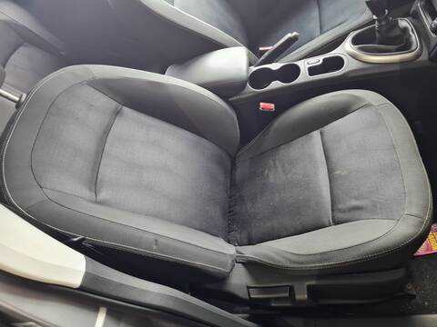 Foto 1ª: Asiento Delantero Derecho Nissan Qashqai ACENTA 131CV 96KW [R9M] (2012)