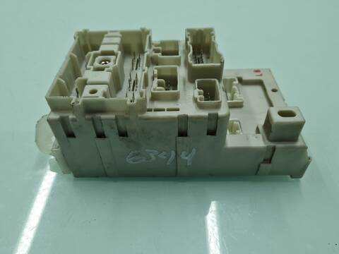 Caja Reles Fusibles Toyota Rav4 2.0 D-4D EXECUTIVE 4X4 2003 ) 116CV 85KW