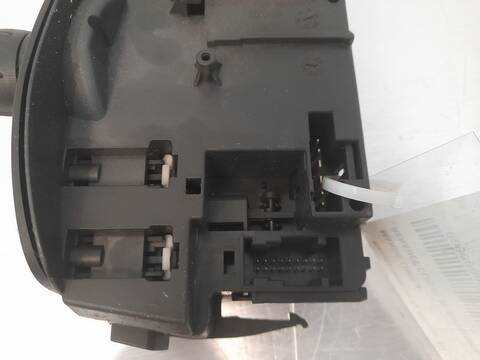 Foto 2ª: Mando Multifuncion Renault Clio 20 ANIVERSARIO 86CV 63KW [K9K T7] (2010)