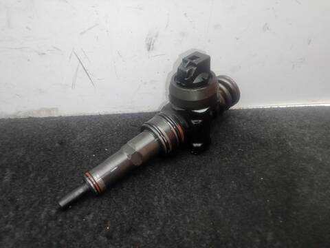 Foto 2ª: Inyectores Volkswagen Touareg 2.5 R5 TDI 174CV 128KW [BAC] (2003)