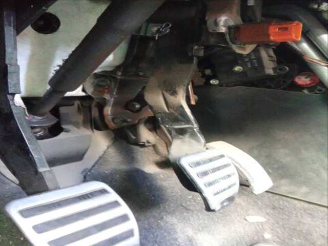 Foto 2ª: Pedal Freno Nissan Qashqai 2.0 DCI A LAS 4 RUEDAS 150CV 110KW [M1D,M9R] (2011)