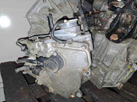 Foto 3ª: Caja Cambios Automatica Toyota Yaris LIVE 1 TD CAT 90CV AUT. (2011)