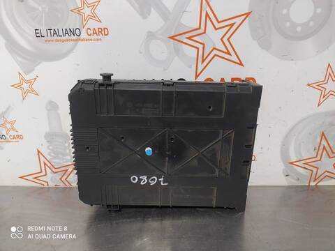 Foto 3ª: Caja Reles Fusibles Peugeot 308 STYLE 120CV 88KW [BH01] (2017)