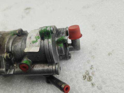 Foto 4ª: Bomba de Direccion Volkswagen Lt 2.8 TDI 130CV 96KW [ATA] (2001)
