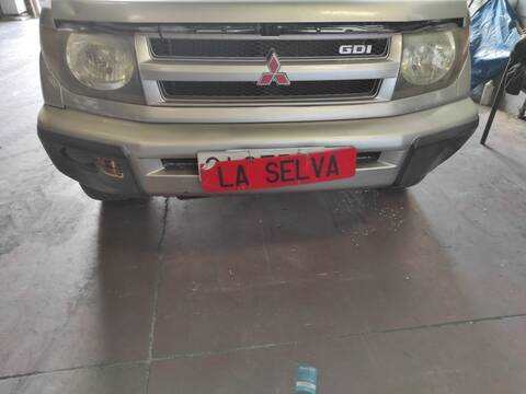 Foto 1ª: Paragolpes Delantero Mitsubishi Montero 4G93 (1999)