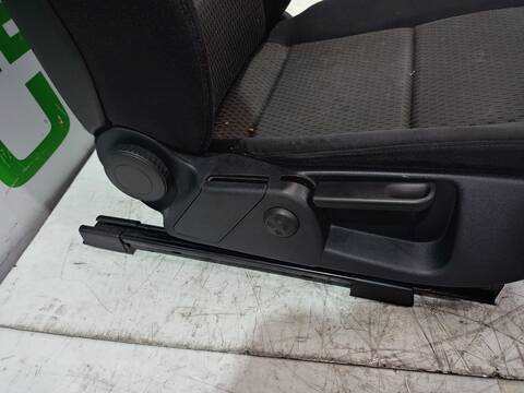 Foto 3ª: Asiento Delantero Derecho Audi A6 2.4 BERLINA 177CV 130KW [BDW] (2004)