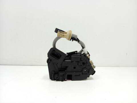 Foto 3ª: Cerradura Puerta Trasera Izquierda Volkswagen Passat CRLB BERLINA (2015)