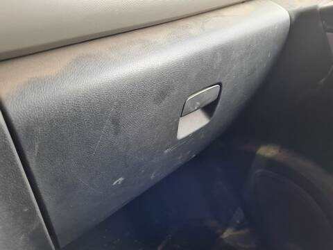 Guantera Renault Trafic AUTHENTIQUE 121CV