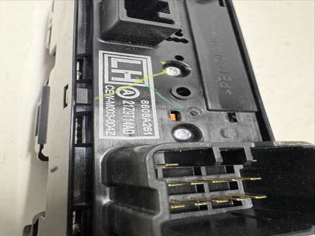 Foto 2ª: Botonera Elevalunas Mitsubishi ASX VERSION INDEFINIDA (2019)