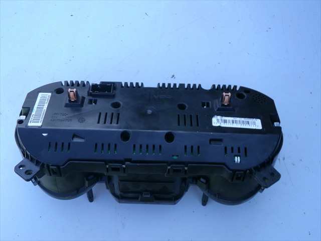 Foto 2ª: Cuadro de Instrumentos Suzuki Grand Vitara 1.9 D 2006-2015 [F9Q] (2013)