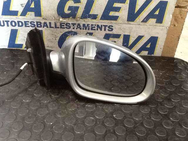Retrovisor Derecho Volkswagen Golf 2.0 TDI 0CV