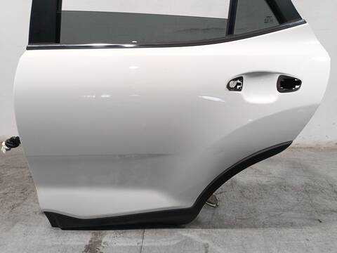 Foto 2ª: Puerta Trasera Izquierda Kia Stonic 1.0 T-GDI 101CV 74KW [G3LF] (2024)