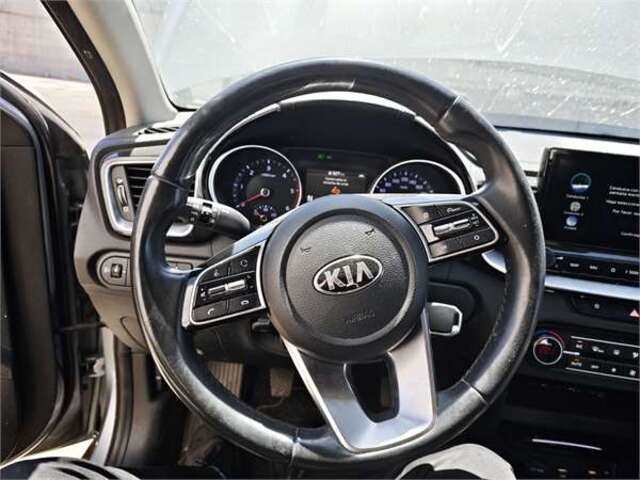 Volante Kia Xceed HÍBRIDO-SUAVE DRIVE [HÍBRIDO-SUAVE 100 KW ( 1.6 LTR. - 100 KW DIESEL)]