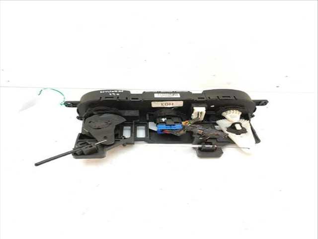 Foto 2ª: Mando Climatizador Hyundai i20 1.2 (2014)